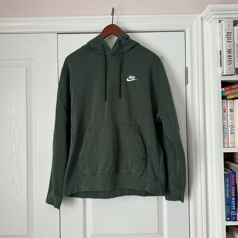 Nike Men's Green Hoodie